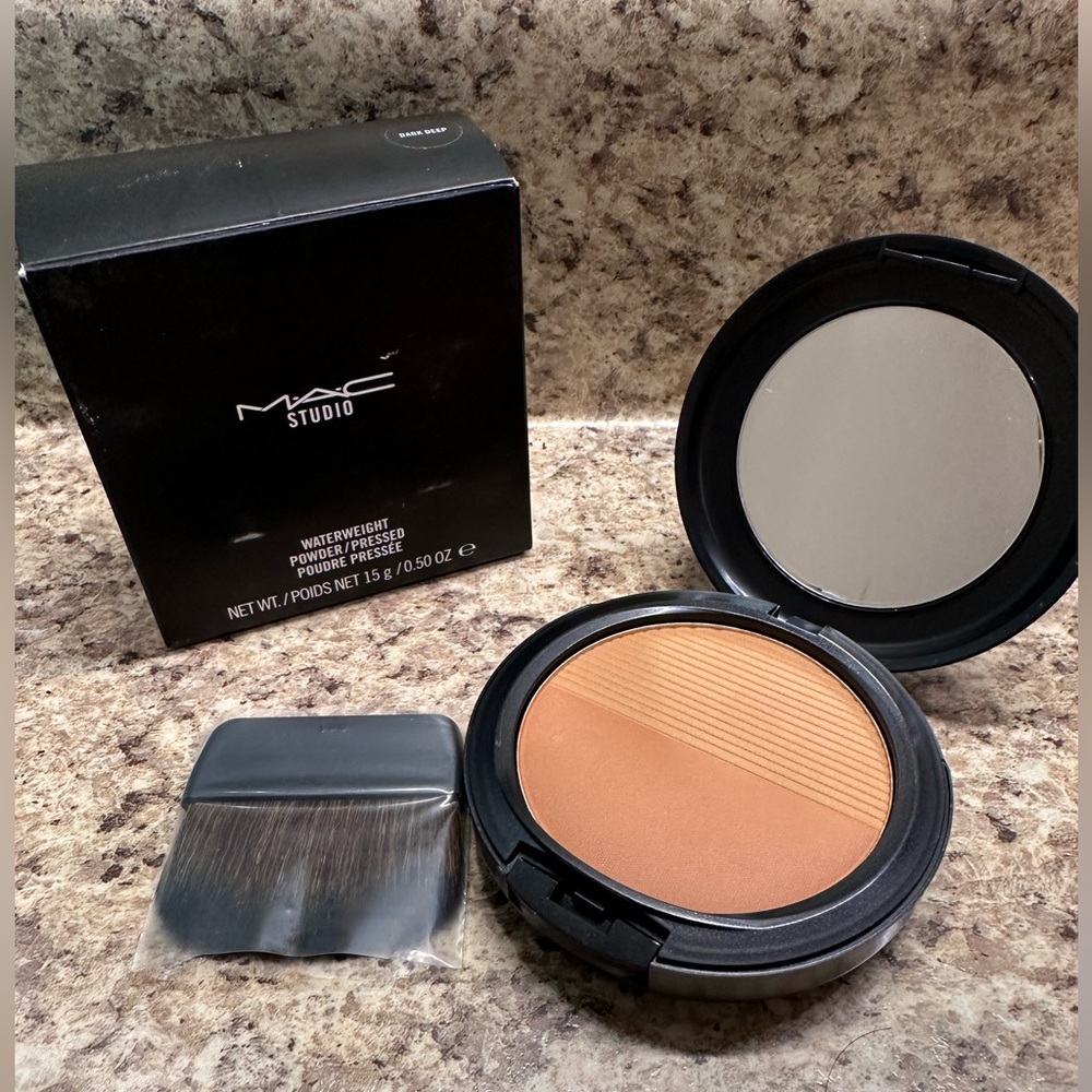MAC WATERWEIGHT POWDER PRESSED DARK DEEP NEW